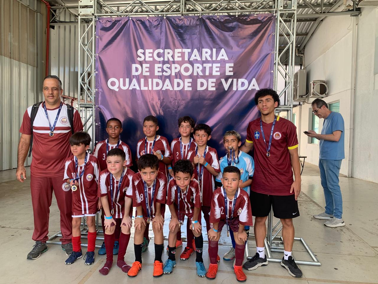 Equipe da K-Juru com medalhas no Festival Cruzeirinho 2026
